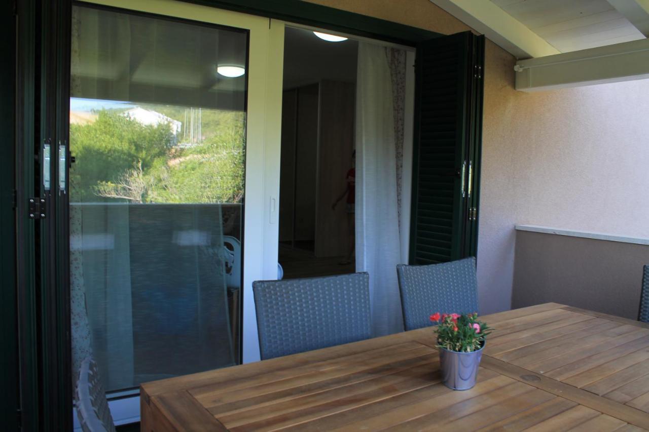 Apartmani Matea Cres Exteriör bild