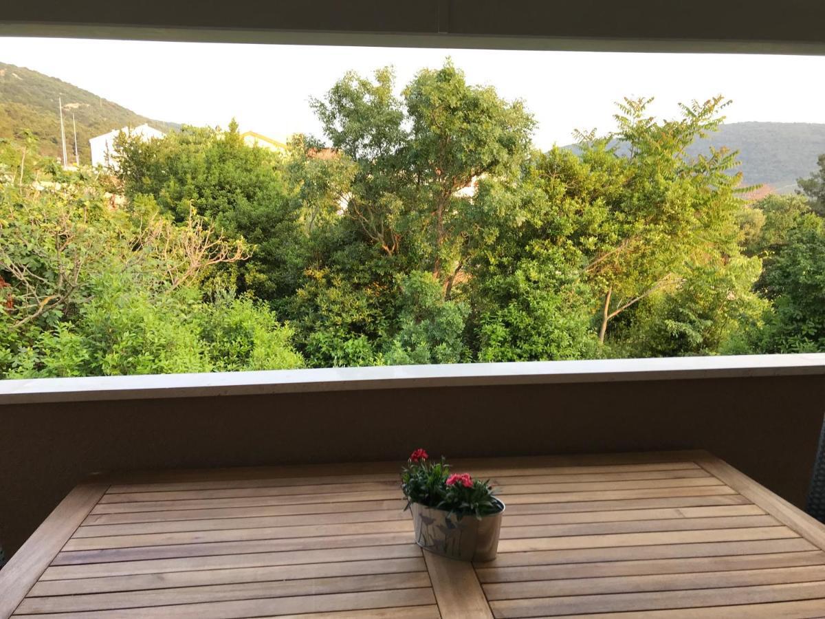Apartmani Matea Cres Exteriör bild