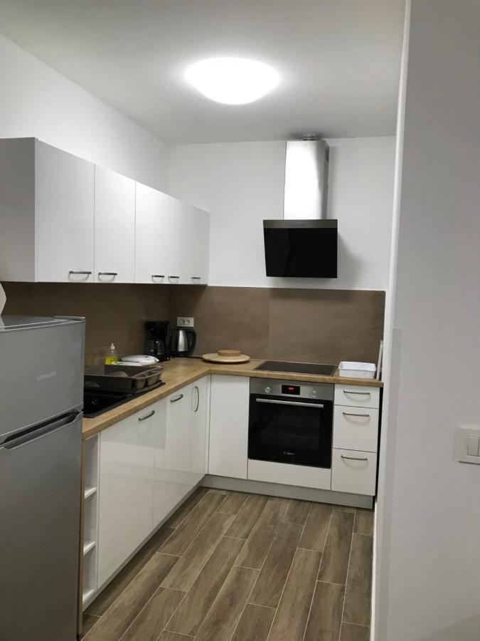 Apartmani Matea Cres Exteriör bild