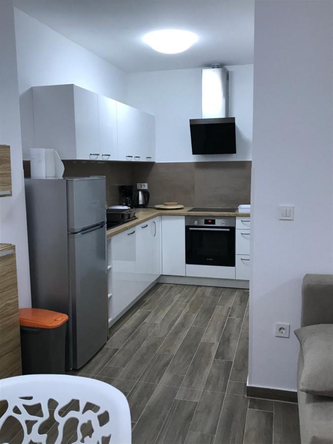 Apartmani Matea Cres Exteriör bild
