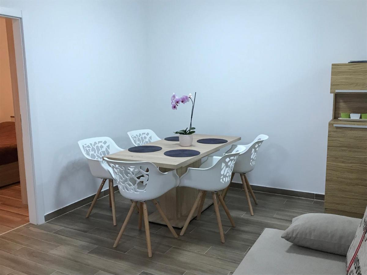 Apartmani Matea Cres Exteriör bild